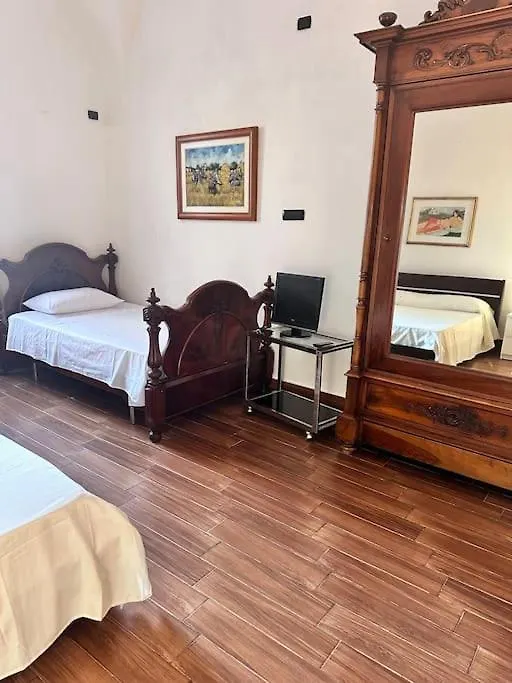 Ferdinando'S House Apartment Bari
